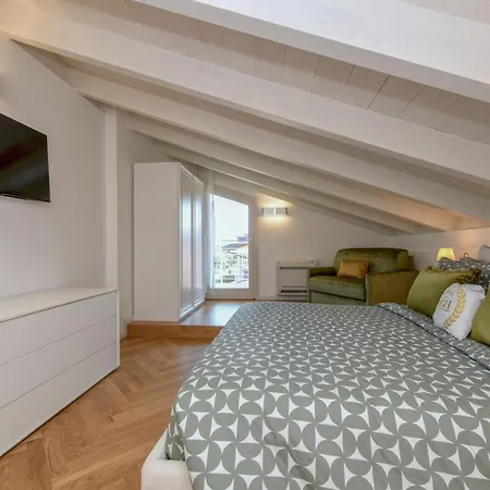 Caesar Sirmione E12 Apartman