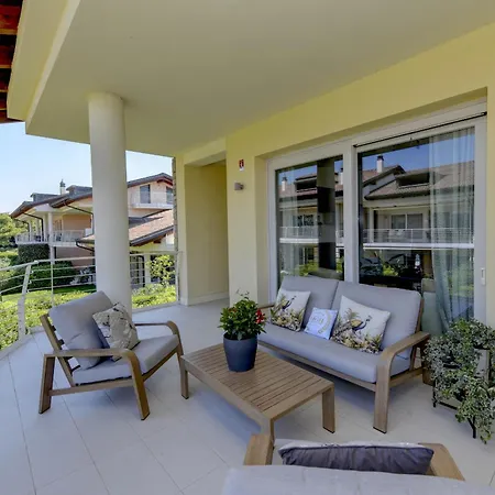 Caesar Sirmione E12 Apartman *
